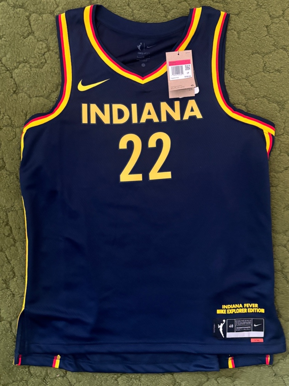 Caitlin Clark Nike Explorer WNBA Indiana Fever Jersey NWT - Large